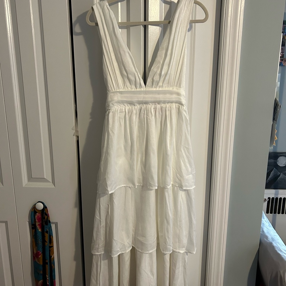 Elegant Lulus White Sleeveless Dress